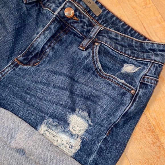 JOE’S JEANS Distressed Mid Rise Denim Shorts - Picture 3 of 8